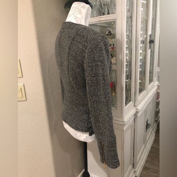 Calvin Klein NWT Zip Front Gray Jacket with Gold Zippered Front Size Small - Picture 3 of 16